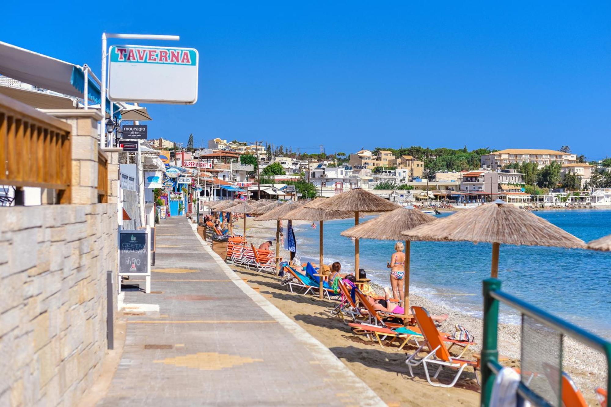 Laia Seafront Luxury Apartments Ajía Pelajía Kültér fotó